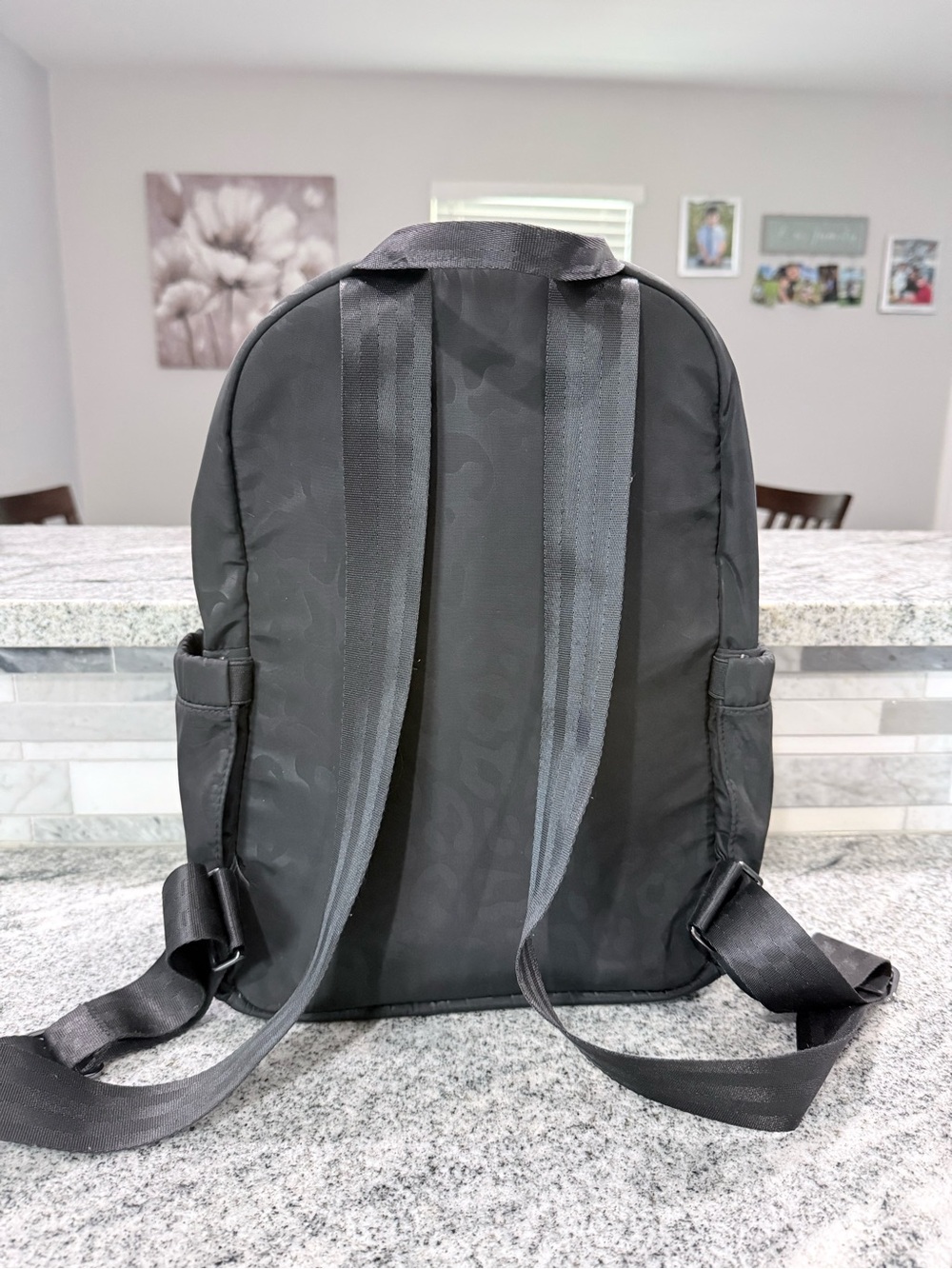 Ju-Ju-Be Black Leopard-Print Compact Backpack - Picture 2 of 6